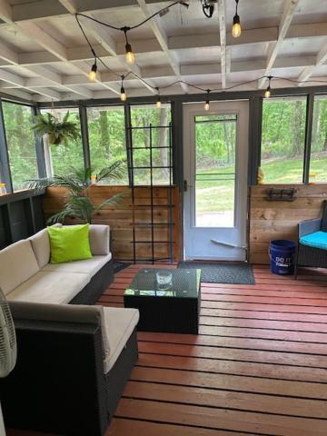 Serene Retreat! 420 Friendly In Designated Area, 3 Minutes To Downtown リッチモンド エクステリア 写真
